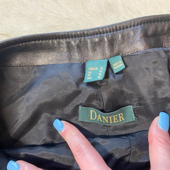 Vintage 1990s Danier Black Straight Leg Leather Pants Made in Canada - Picture 6 of 8